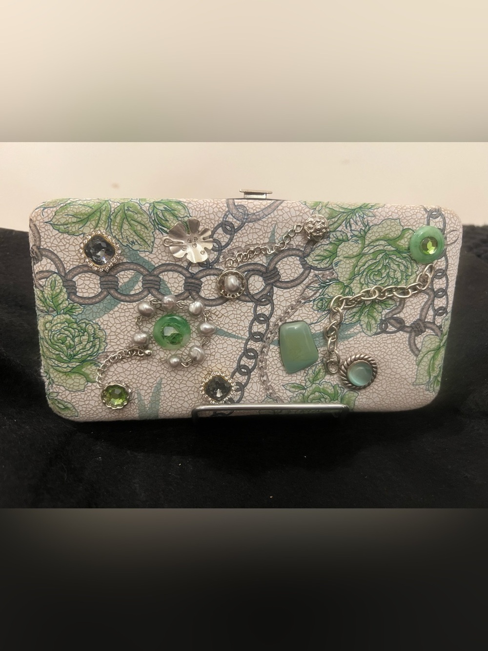 Embellished Green Floral Clutch Wallet